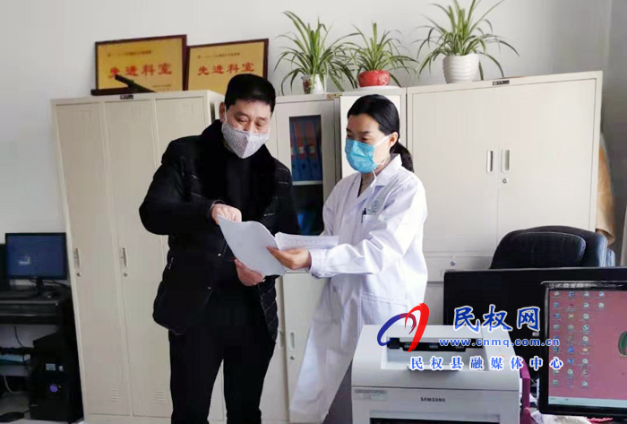 縣人社局緊急預(yù)撥50萬元為全縣抗疫工作人員保駕護(hù)航 縣人社局緊急預(yù)撥50萬元為全縣抗疫工作人員保駕護(hù)航