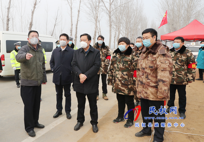 市人大常委會(huì)副主任、縣委書記姬脈常到我縣部分鄉(xiāng)鎮(zhèn)督導(dǎo)疫情防控工作