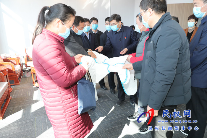 縣委副書記、縣長張團結(jié)調(diào)研疫情期間我縣企業(yè)復(fù)工復(fù)產(chǎn)情況