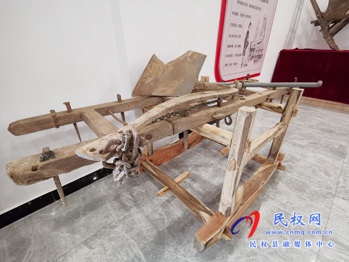 河南民權(quán):走進(jìn)麻花莊村民俗文化館 體驗貢麻花文化 河南民權(quán):走進(jìn)麻花莊村民俗文化館 體驗貢麻花文化