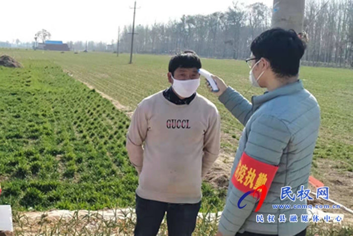 也許“我”是一道微光 但在努力創(chuàng)造燦爛光芒 也許“我”是一道微光 但在努力創(chuàng)造燦爛光芒