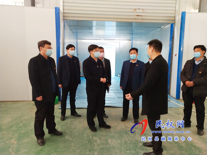 縣委副書記、縣長張團(tuán)結(jié)到綠洲街道辦亓堂村開展“三·五”基層工作日走訪活動
