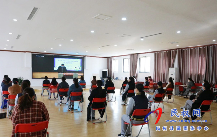 民東新區(qū)實(shí)驗(yàn)幼兒園開展新冠肺炎疫情防控技能培訓(xùn) 民東新區(qū)實(shí)驗(yàn)幼兒園開展新冠肺炎疫情防控技能培訓(xùn)