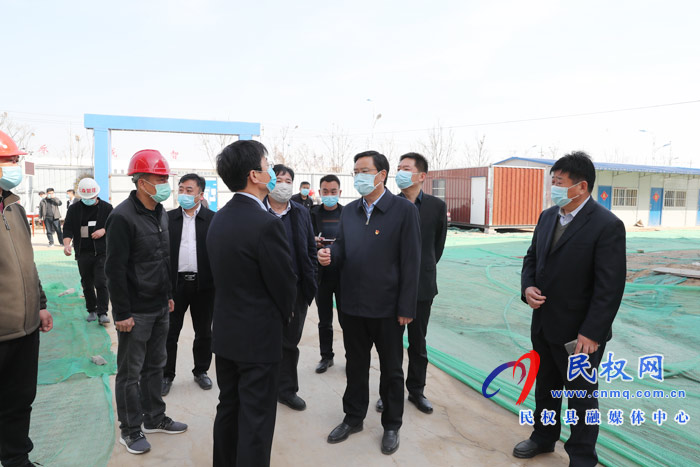 市人大常委會副主任、縣委書記姬脈常開展走訪服務工業(yè)企業(yè)活動