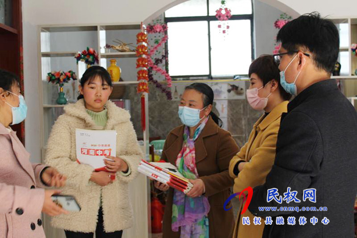 民權(quán)縣實驗中學(xué)開展疫情下的家訪活動 民權(quán)縣實驗中學(xué)開展疫情下的家訪活動