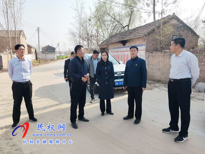 縣委常委、副縣長(zhǎng)房季到孫六鎮(zhèn)督導(dǎo)校園建設(shè)及人居環(huán)境提升工作