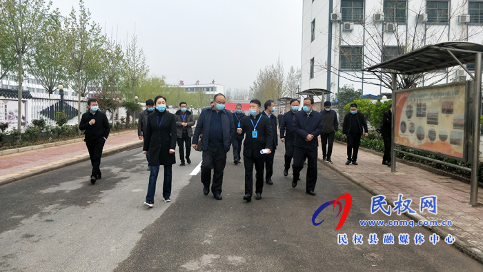 河南省教育廳督導(dǎo)組蒞臨我縣檢查指導(dǎo)高三開學(xué)前準備工作 河南省教育廳督導(dǎo)組蒞臨我縣檢查指導(dǎo)高三開學(xué)前準備工作
