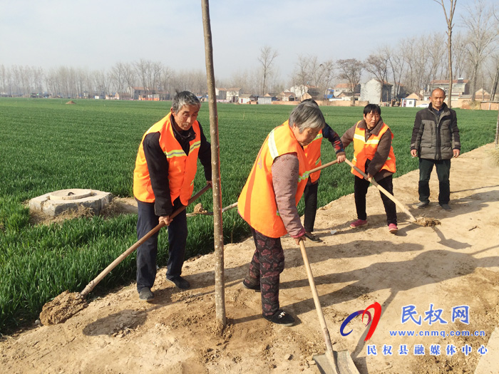 褚廟鄉(xiāng)開展春季農(nóng)村公路養(yǎng)護(hù)工作 褚廟鄉(xiāng)開展春季農(nóng)村公路養(yǎng)護(hù)工作