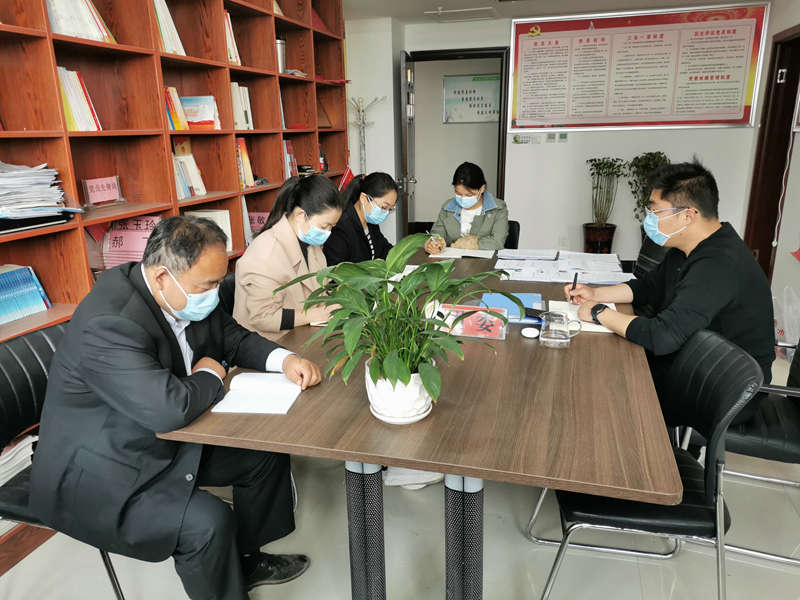 團縣委學(xué)習(xí)貫徹習(xí)近平總書記勉勵北京大學(xué)援鄂醫(yī)療隊全體“90后”黨員回信精神 團縣委學(xué)習(xí)貫徹習(xí)近平總書記勉勵北京大學(xué)援鄂醫(yī)療隊全體“90后”黨員回信精神