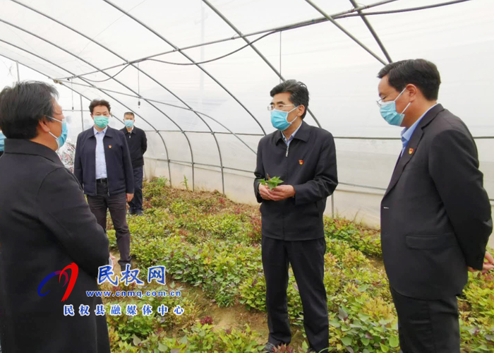 市委書記王戰(zhàn)營、市長張建慧帶隊(duì)觀摩點(diǎn)評民權(quán)縣重點(diǎn)工作