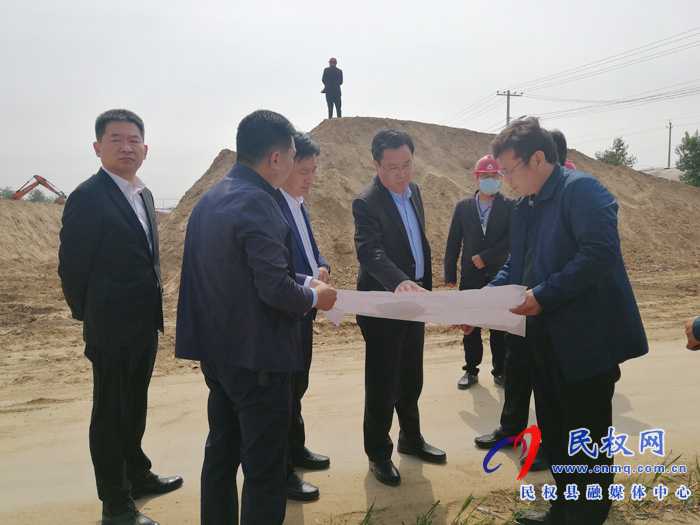 市人大常委會(huì)副主任、縣委書(shū)記姬脈常調(diào)研督導(dǎo)脫貧攻堅(jiān)工作