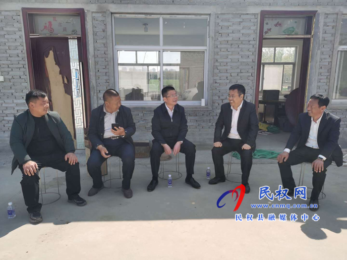 縣人大常委會副主任李勇到王莊寨鎮(zhèn)開展“三·五”基層工作日活動 縣人大常委會副主任李勇到王莊寨鎮(zhèn)開展“三·五”基層工作日活動