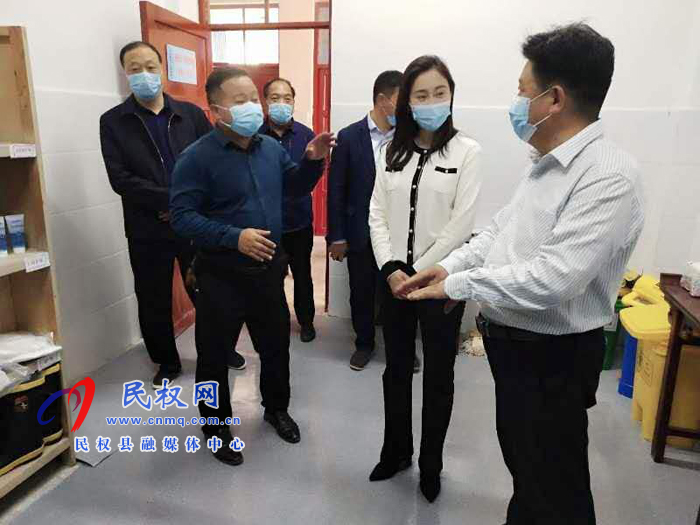 副縣長朱琳查看學(xué)校疫情防控和校園安全工作 副縣長朱琳查看學(xué)校疫情防控和校園安全工作