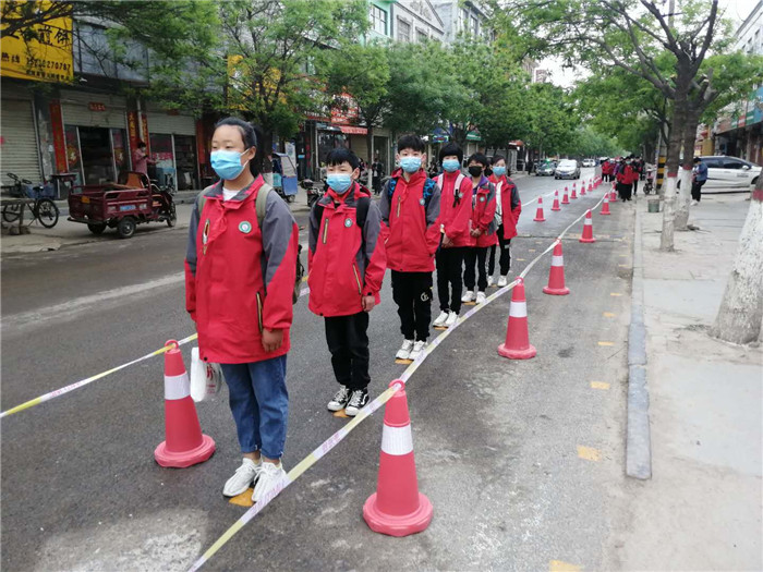 民權(quán)縣第三小學(xué)新學(xué)期第一天順利開學(xué) 民權(quán)縣第三小學(xué)新學(xué)期第一天順利開學(xué)