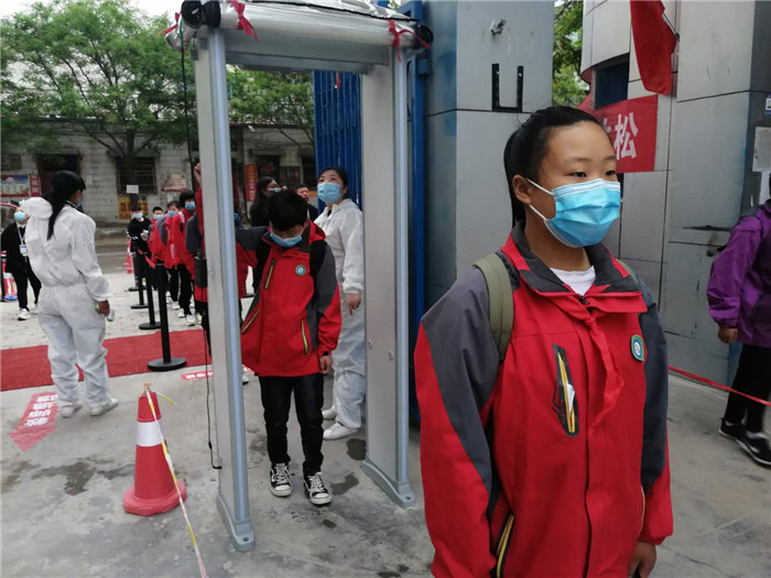 民權(quán)縣第三小學(xué)新學(xué)期第一天順利開學(xué) 民權(quán)縣第三小學(xué)新學(xué)期第一天順利開學(xué)