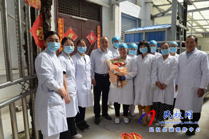 512國(guó)際護(hù)士節(jié)院領(lǐng)導(dǎo)慰問白衣天使 512國(guó)際護(hù)士節(jié)院領(lǐng)導(dǎo)慰問白衣天使