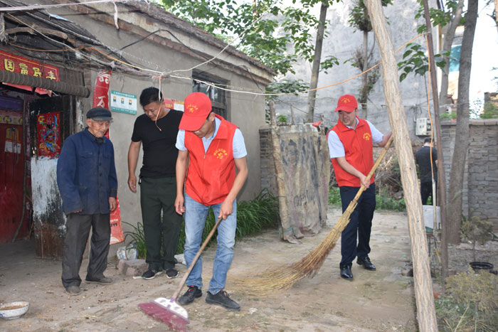 縣人防工程維護中心開展脫貧攻堅幫扶志愿服務(wù)活動 縣人防工程維護中心開展脫貧攻堅幫扶志愿服務(wù)活動