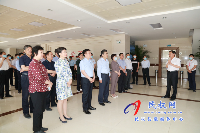 平頂山市黨政考察團(tuán)到我縣考察學(xué)習(xí) 平頂山市黨政考察團(tuán)到我縣考察學(xué)習(xí)