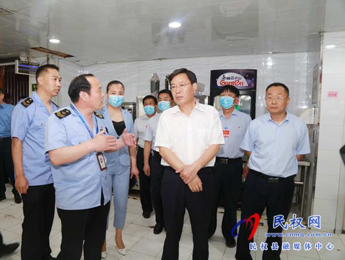 市人大常委會副主任、縣委書記姬脈常檢查兩會準備工作