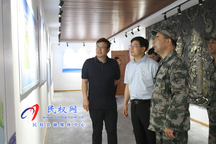 商丘軍分區(qū)司令員趙伯橋到我縣察看防汛工作 商丘軍分區(qū)司令員趙伯橋到我縣察看防汛工作