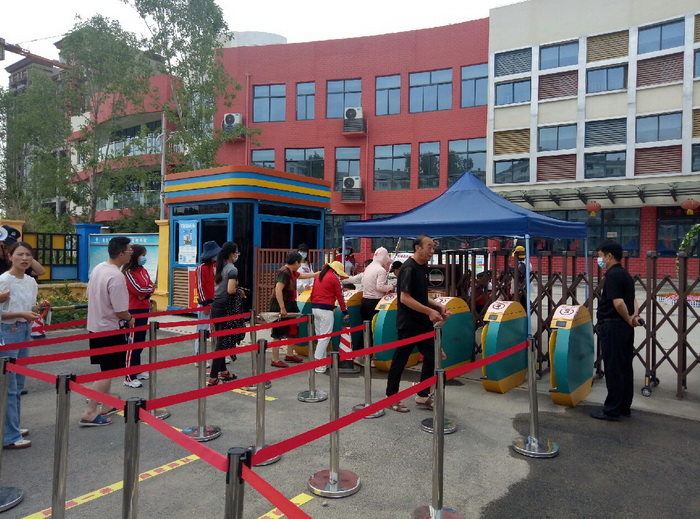 民權(quán)縣幼兒園今日小班中班返園復(fù)課順利有序 民權(quán)縣幼兒園今日小班中班返園復(fù)課順利有序