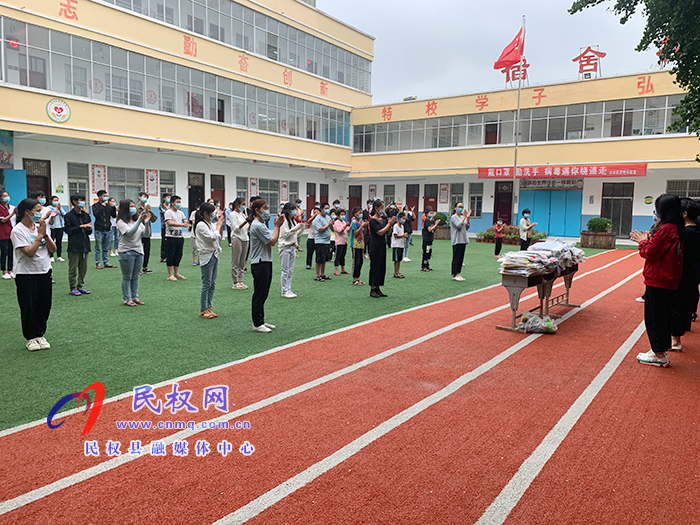 關(guān)愛殘疾兒童縣殘聯(lián)暖心捐助 關(guān)愛殘疾兒童縣殘聯(lián)暖心捐助