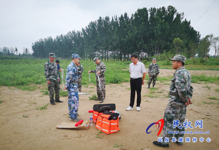 民權(quán)縣組織開展防汛搶險(xiǎn)應(yīng)急演練活動(dòng) 民權(quán)縣組織開展防汛搶險(xiǎn)應(yīng)急演練活動(dòng)