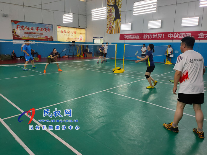 民權縣首屆職工羽毛球聯(lián)賽舉行 民權縣首屆職工羽毛球聯(lián)賽舉行