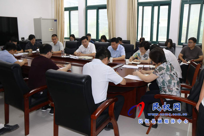 我縣各鄉(xiāng)鎮(zhèn)（街道辦）、縣直各單位認(rèn)真貫徹全縣三級(jí)干部會(huì)議暨脫貧攻堅(jiān)推進(jìn)會(huì)議精神