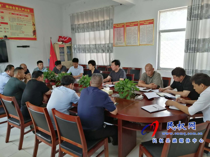 縣人大常委會主任周燕到老顏集鄉(xiāng)督導脫貧攻堅工作 縣人大常委會主任周燕到老顏集鄉(xiāng)督導脫貧攻堅工作