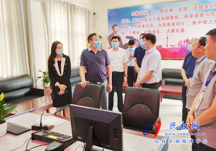 市委常委、常務(wù)副市長(zhǎng)吳祖明到我縣查看高考準(zhǔn)備工作開(kāi)展情況