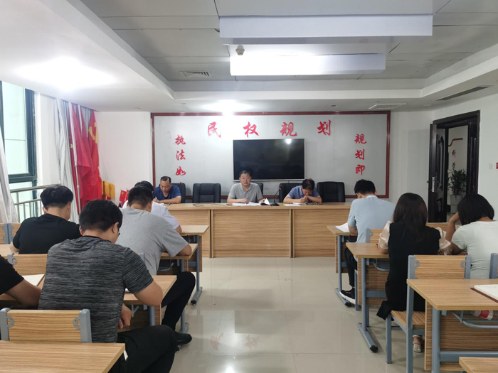 縣規(guī)劃中心傳達全縣疫情防控工作會議精神 縣規(guī)劃中心傳達全縣疫情防控工作會議精神