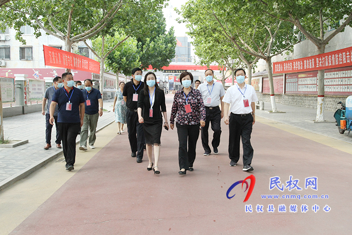 副市長岳愛云到我縣查看高考考務(wù)工作 副市長岳愛云到我縣查看高考考務(wù)工作