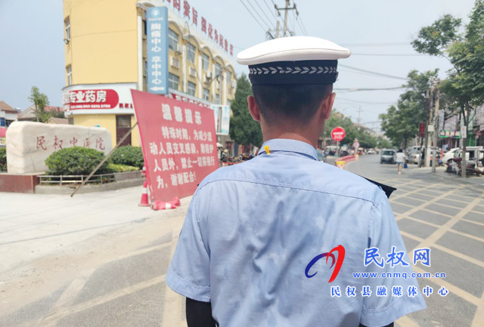縣公安局多警聯(lián)動全力護航“高考” 縣公安局多警聯(lián)動全力護航“高考”