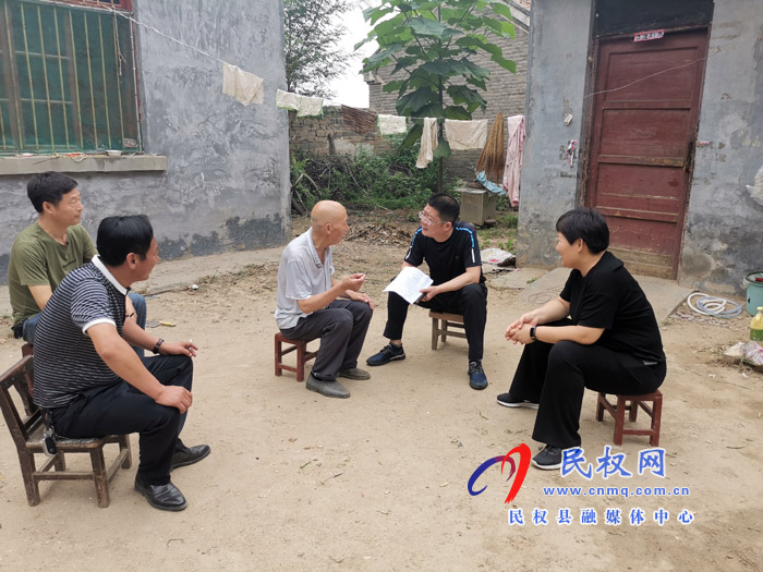 縣人大常委會副主任李勇到王莊寨鎮(zhèn)開展脫貧攻堅普查工作 縣人大常委會副主任李勇到王莊寨鎮(zhèn)開展脫貧攻堅普查工作