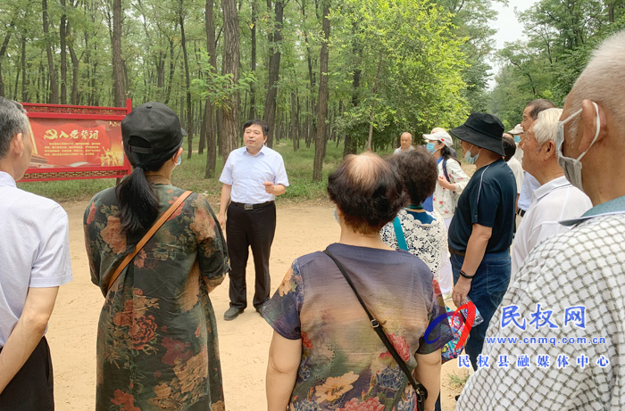鄭州果樹研究所到我縣開展主題黨日活動 鄭州果樹研究所到我縣開展主題黨日活動