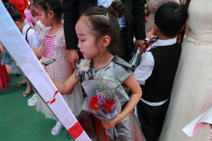 滿滿的儀式感！民權(quán)東區(qū)實驗幼兒園迎來畢業(yè)季