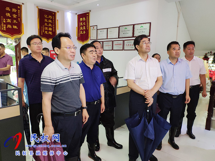 省住建廳檢查組蒞臨我縣檢查安全生產(chǎn)和城市排水防澇工作 省住建廳檢查組蒞臨我縣檢查安全生產(chǎn)和城市排水防澇工作