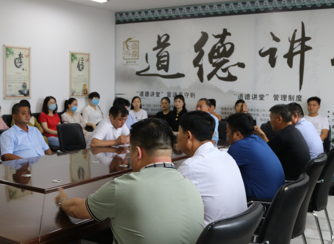 縣林業(yè)發(fā)展服務(wù)中心迅速傳達貫徹縣委十二屆九次全會暨縣委工作會議精神 縣林業(yè)發(fā)展服務(wù)中心迅速傳達貫徹縣委十二屆九次全會暨縣委工作會議精神