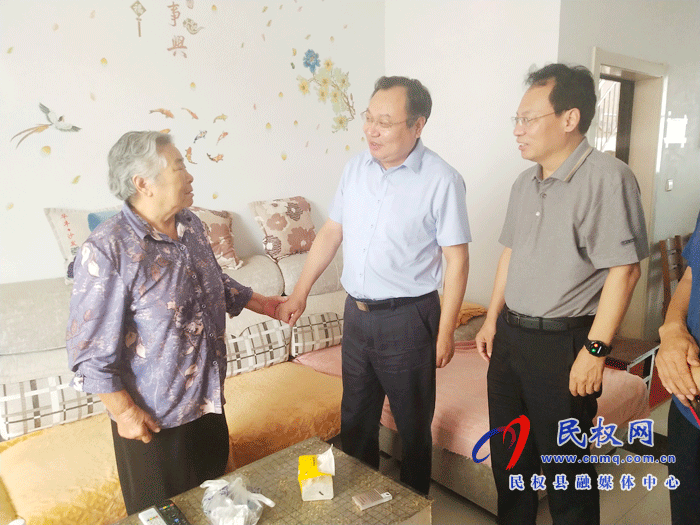 市委常委、常務(wù)副市長吳祖明到我縣走訪慰問軍人重點優(yōu)撫對象
