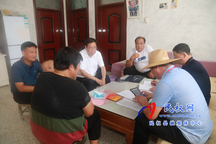 市人大常委會副主任、縣委書記姬脈常調(diào)研我縣脫貧攻堅(jiān)普查工作