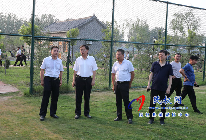 我縣開展2020年上半年鄉(xiāng)鎮(zhèn)(街道)重點工作巡查觀摩活動 我縣開展2020年上半年鄉(xiāng)鎮(zhèn)(街道)重點工作巡查觀摩活動