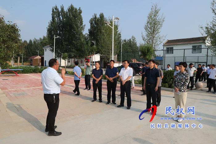 我縣開展2020年上半年鄉(xiāng)鎮(zhèn)(街道)重點工作巡查觀摩活動 我縣開展2020年上半年鄉(xiāng)鎮(zhèn)(街道)重點工作巡查觀摩活動