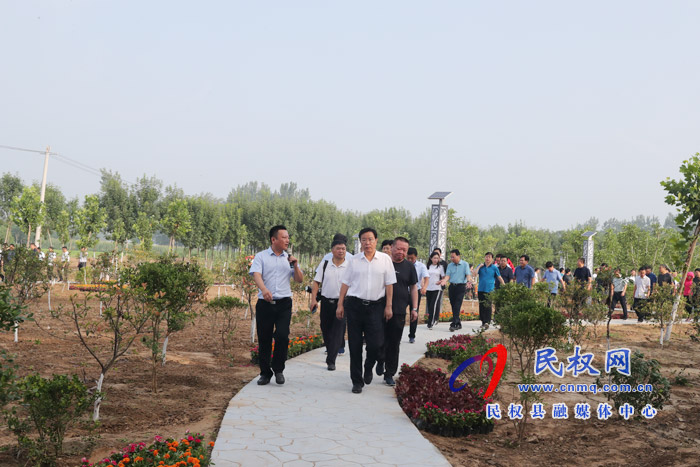 我縣開展2020年上半年鄉(xiāng)鎮(zhèn)(街道)重點工作巡查觀摩活動 我縣開展2020年上半年鄉(xiāng)鎮(zhèn)(街道)重點工作巡查觀摩活動