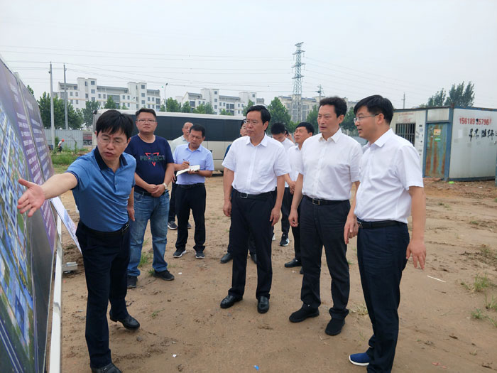 市長張建慧到民權縣調研脫貧攻堅和產業(yè)發(fā)展工作 市長張建慧到民權縣調研脫貧攻堅和產業(yè)發(fā)展工作