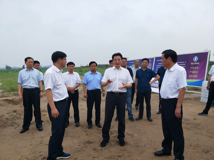 市長張建慧到民權縣調研脫貧攻堅和產業(yè)發(fā)展工作 市長張建慧到民權縣調研脫貧攻堅和產業(yè)發(fā)展工作