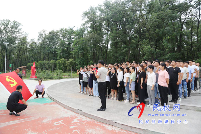 商丘市黨員示范培訓(xùn)班學(xué)員到我縣開展現(xiàn)場教學(xué)活動(dòng) 商丘市黨員示范培訓(xùn)班學(xué)員到我縣開展現(xiàn)場教學(xué)活動(dòng)