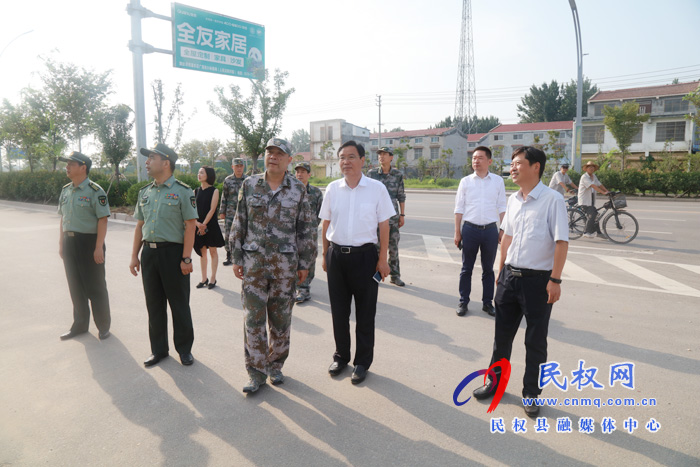 省軍區(qū)副司令員習(xí)曉軍到我縣調(diào)研人武部綜合項(xiàng)目建設(shè)工作 省軍區(qū)副司令員習(xí)曉軍到我縣調(diào)研人武部綜合項(xiàng)目建設(shè)工作