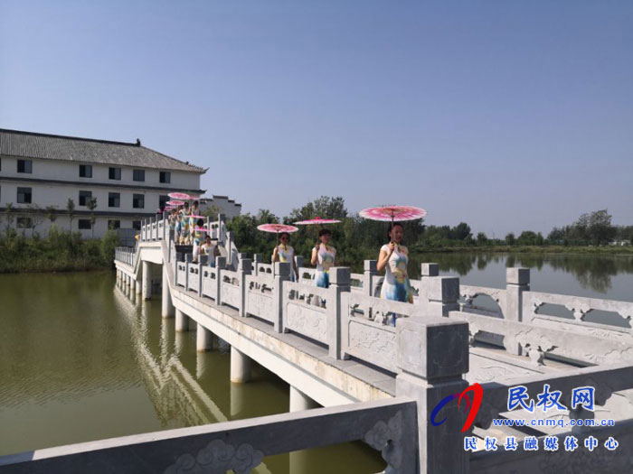 “醉美”旗袍秀，驚艷水上任莊——“小江南”