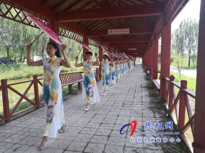 “醉美”旗袍秀，驚艷水上任莊——“小江南”